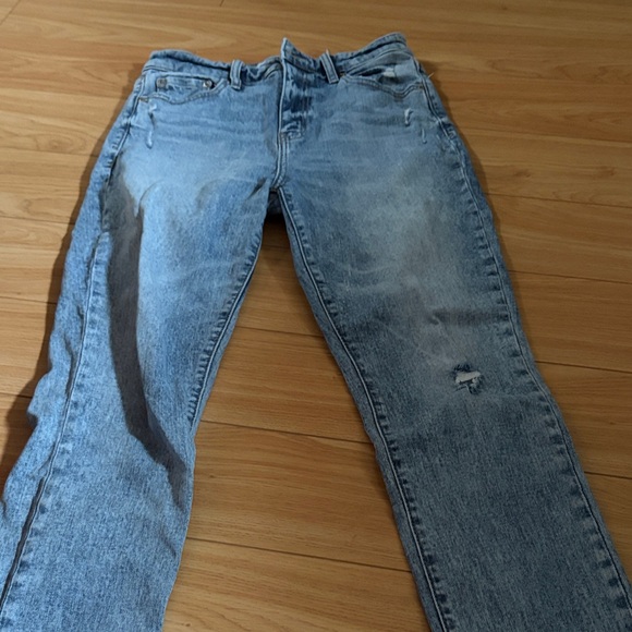 High-Rise Women's Light Blue Washed Jeans - Picture 2 of 5